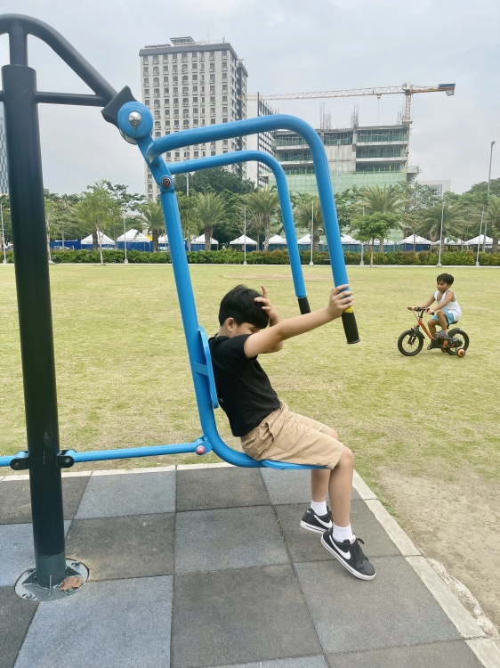 Filinvest City Central Park Alabang - Arm workout