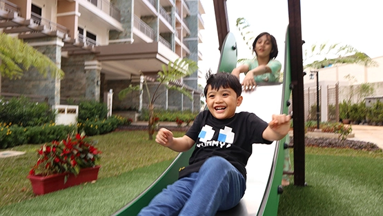 Playground slide in Bristle Ridge DMCI Baguio Accommodation
