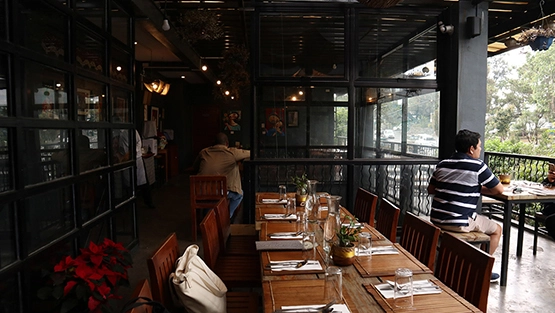 Cafe by the ruins Baguio - Ambience