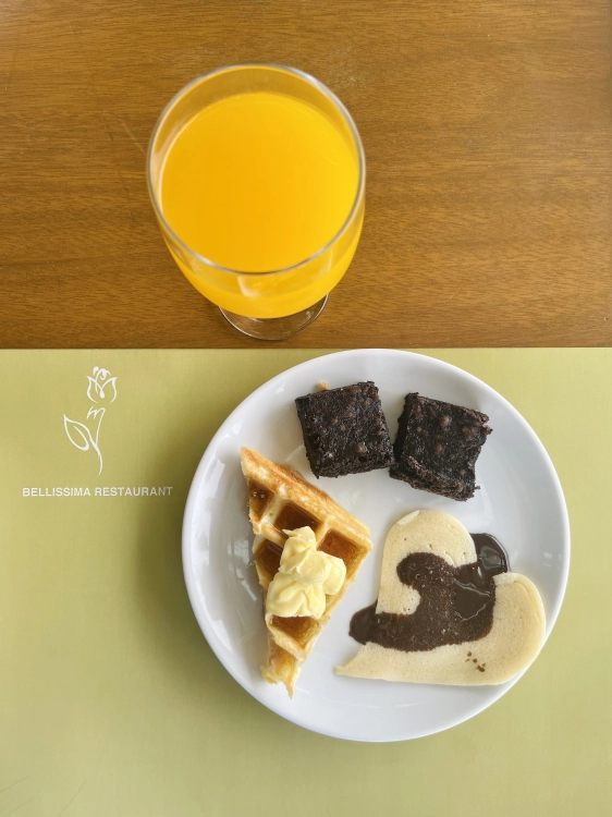 Escala Tagaytay - Having breakfast in Belissima restaurant