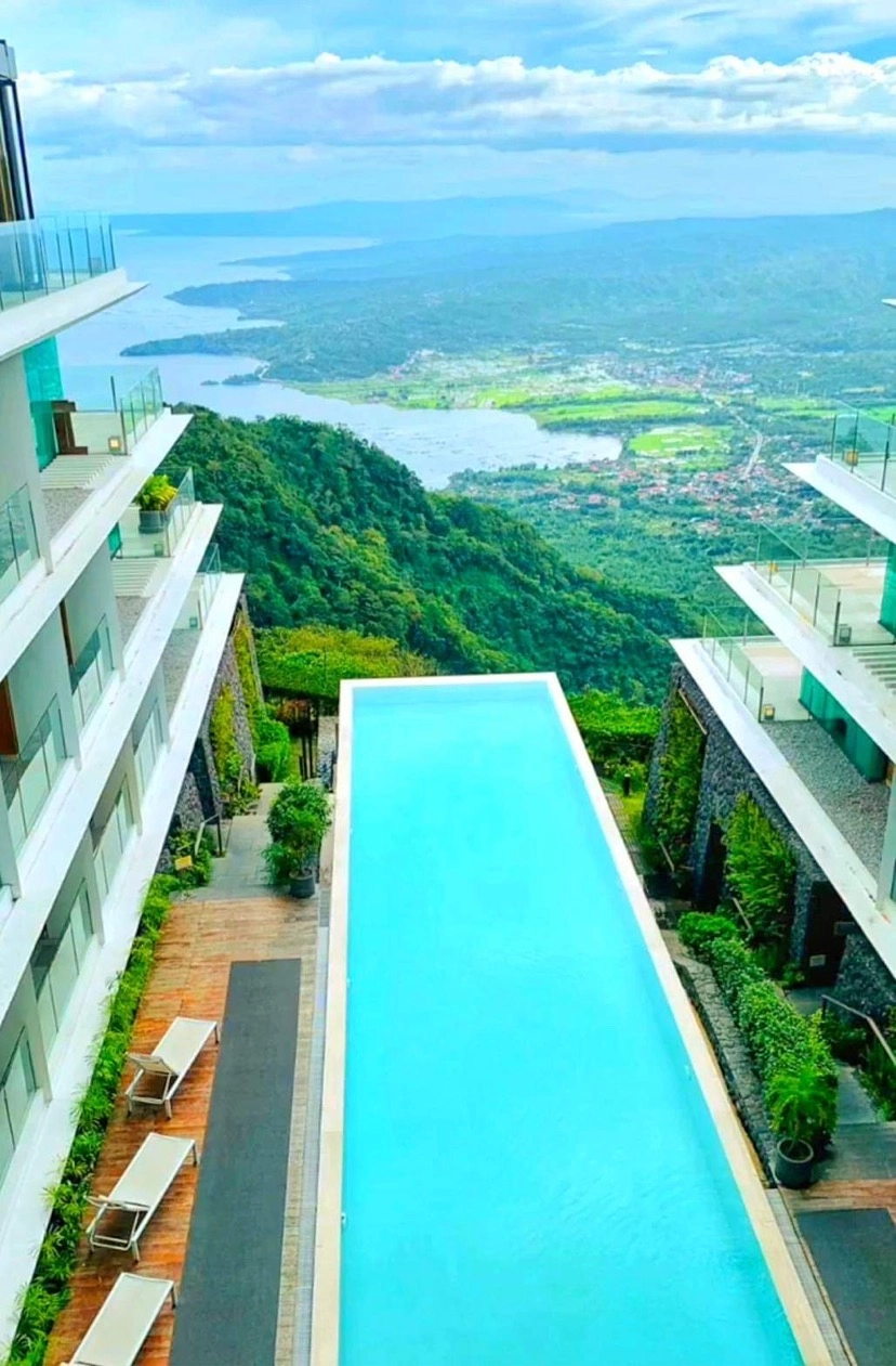Escala Tagaytay - Portrait