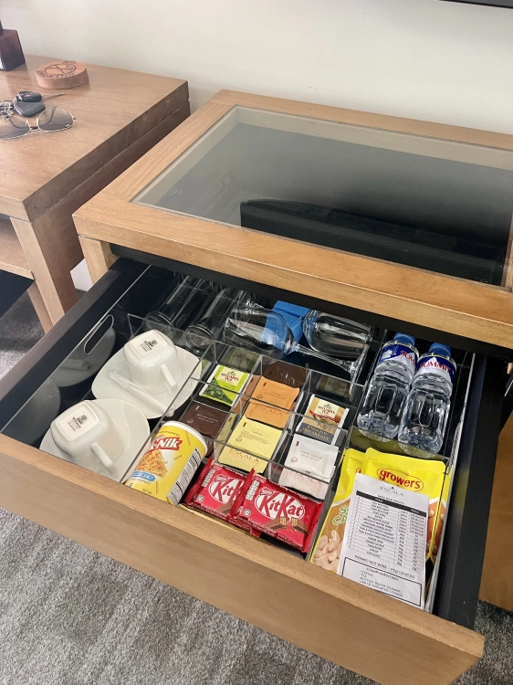 Escala Tagaytay - Mini bar
