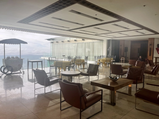 Escala Tagaytay - Waiting are