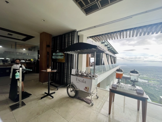 Escala Tagaytay - welcome drinks