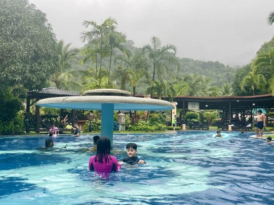 88 spa and hotspring resort laguna - Kiddie pool view from inside