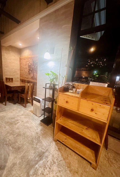 Emiliana's Grill and Restaurant - Entrance ambience