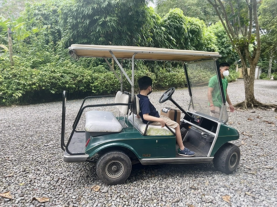 Lotuspod Bed and Breakfast - Golf cart ride to casita