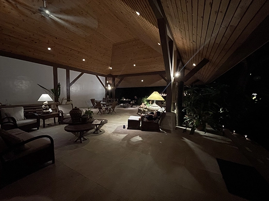 Lotuspod Bed and Breakfast - Pavilion inside
