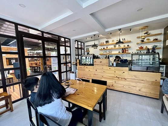 Pots and Kettles Bay Laguna - Indoor cafe set up.