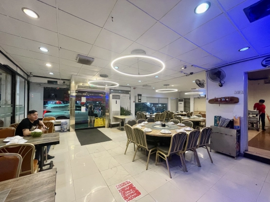 Inside Ocean Bay seafood house 1