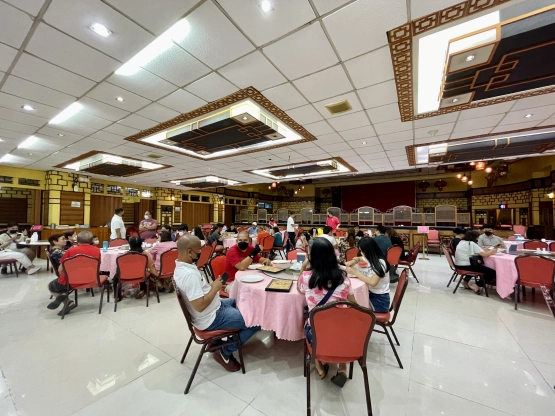President Grand Palace Restaurant with divider