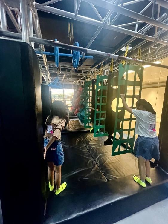 Wii Jump Trampoline Park - Ninja Course